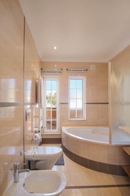 Canto Do Sol # 4 Bedroom Villa لاغوس المظهر الخارجي الصورة