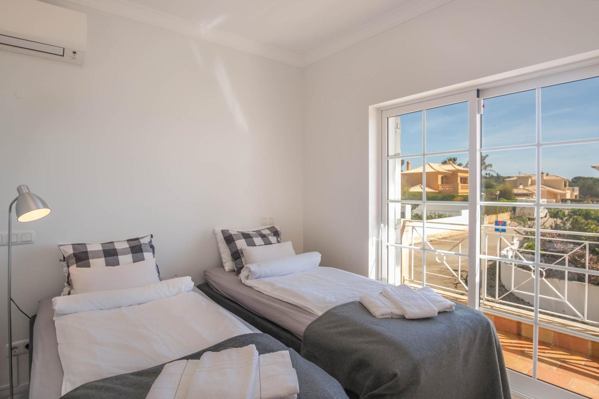 Canto Do Sol # 4 Bedroom Villa لاغوس المظهر الخارجي الصورة